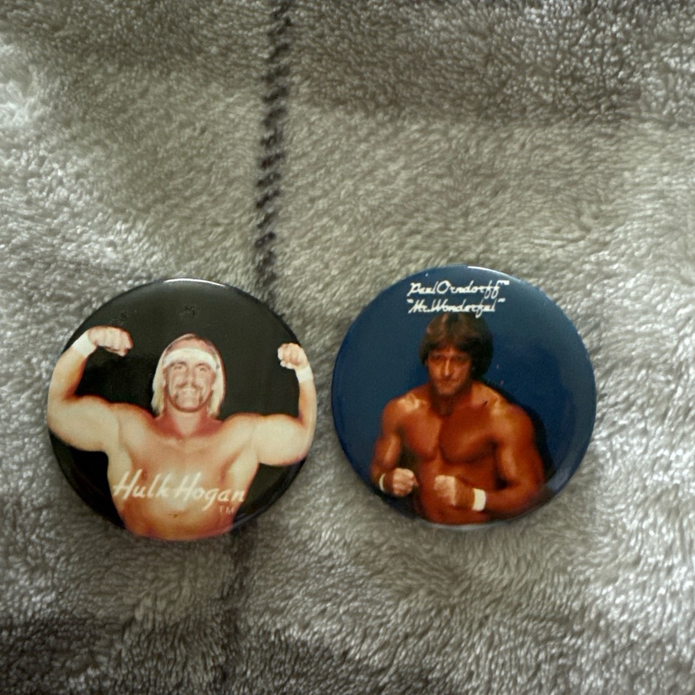 Wrestling pin Button Set
Hulk Hogan
Paul Orndorff